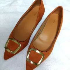 美品RANDAスエード ポインテッドトゥパンプスゴールドバックル24センチ