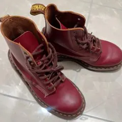 ドクターマーチン チェリーレッド 8ホール UK5