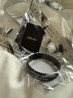 LUNA SEA TOUR 2026 札幌会場限定ラバーバンドとエンベロップ - メルカリ