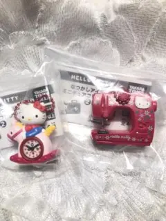 ハローキティなつかしアイテムミニチュアコレクション2★時計とミシン２個　ガチャ