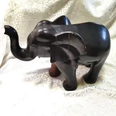 木製 象の彫刻