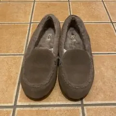 UGG グレー スエード モカシン