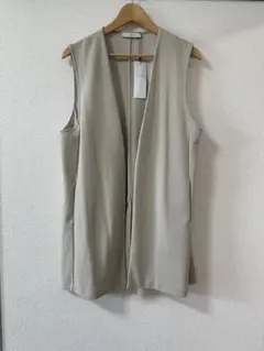 any FAM ノースリーブ ベージュ　ジレ