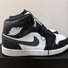 ナイキ エアジョーダン1 ミッド 