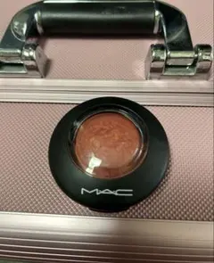 Item thumbnail for item 0318b100-2136-4899-995e-c00ea9c156db