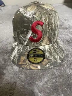 supreme New Era 59FIFTY 迷彩 Sロゴキャップ 7 3/4 - メルカリ