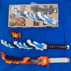 鬼滅の刃DX日輪刀　3本 ヒノカミ神楽　煉獄杏寿郎