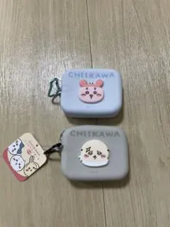 ちいかわ　ミニシリコンポーチ　古本屋　カニちゃん　ラッコ　２つセット