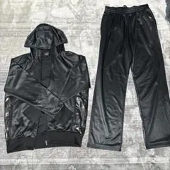 umbro フード付きジャージとパンツのセットアップ黒
