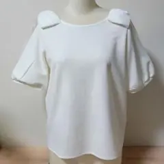 ホワイト パフスリーブ トップス 白ブラウス