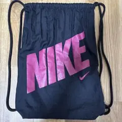 NIKE ナップサック 巾着型 ブラック ピンクのサムネイル