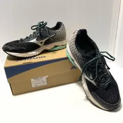 MIZUNO ランニングシューズ　22.5cm 黒 緑 ウェーブライダー18