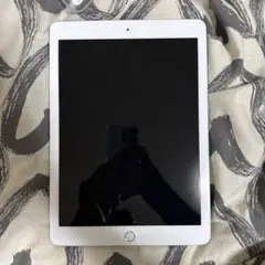 Apple iPad シルバー 第6世代 9.7インチ 32GB