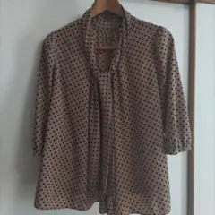 水玉模様の五分袖シャツ