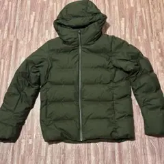 ダークグリーン フード付きダウンジャケット