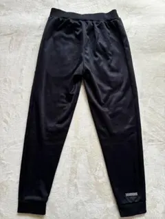 【お買い得】しまむら ジャージパンツ 140 黒系 サイドロゴ 子ども服 キッズ