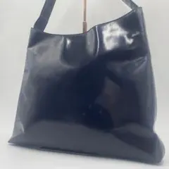 希少 美品 プラダ ワンショルダーバッグ エナメル 型押しロゴ パテントレザー