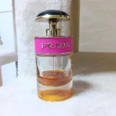 PRADA CANDY オードパルファム 香水のサムネイル