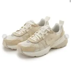 NIKE スニーカー　V2K RUN