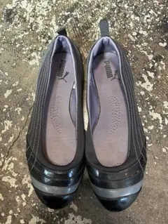 PUMA フラットシューズ ブラック 25.0cm