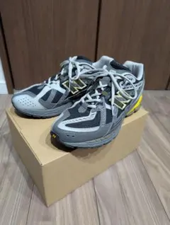 New Balance M1906R CG ネオンイエロー - メルカリ