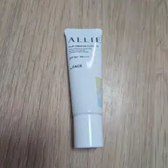 ALLIE クロノビューティ フラットスムースフィルターUV 30gのサムネイル
