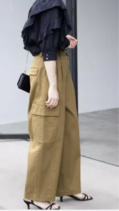 スローブイエナ　タックカーゴチノトラウザー　カーキ