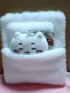 【新品・タグ付】ちいかわ　おふとんリールパスケース　ぬいぐるみ　マスコット