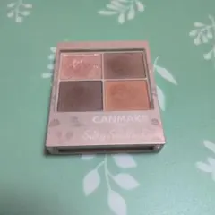 キャンメイク　シルキースフレアイズ（マットタイプ）М01