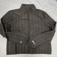 Nike レディース ストライプ　ランニングウェア