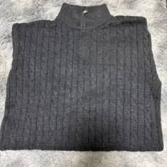 グレー ケーブル編み ハイネックハーフジップニット