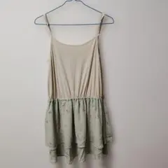 Dipdrops花柄刺繍フリルノースリーブ ワンピース