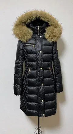 ファー付きブラックダウンジャケット