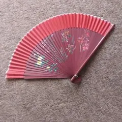 赤色花柄扇子