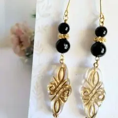 ピアス イヤリング 天然石 オニキス 黒 ブラック アンティーク調 シック