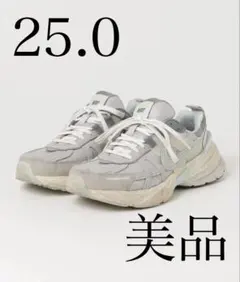 NIKE ナイキ V2K RUN スニーカー 25.0cm ウィメンズ　グレー