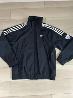 adidas ブラック ナイロンジャケット 3本ライン