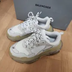 BALENCIAGA Triple S クリアソール ホワイト 37のサムネイル