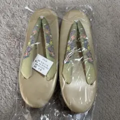 ベージュ 合成皮革 下駄 花柄鼻緒