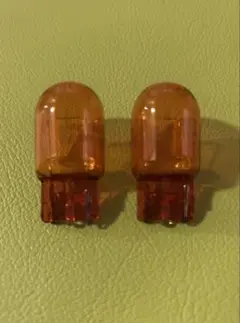 ダイハツアトレー純正　ターンシグナルランプ　12V 21Wのサムネイル