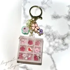 桜　チョコボックス　シェイカー　シャカシャカ　チャーム　キーホルダー