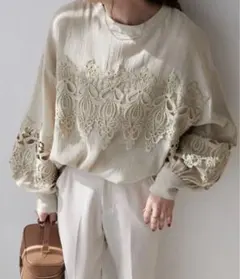 DISCOAT ディスコート　前後2WAYレースモチーフブラウス