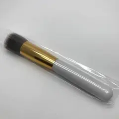 ★新品★ タクロン フラットカットファンデーションブラシ ホワイト