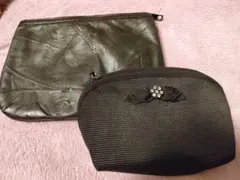 黒いレザーポーチ