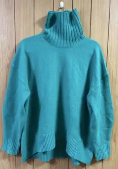 United arrows タートルネックセーター