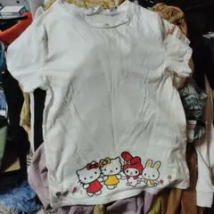 H&M Sanrio Hello Kitty Tシャツ 122/128のサムネイル