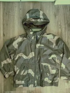 gapkids ウインドブレーカー　マウンテンパーカー　アウター　カモフラ