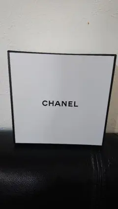 CHANEL コスメ空箱 リボン付き