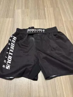 REBELLIOUS BEHAVIOR ブラックショートパンツ Lサイズ
