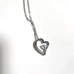 美品　ハート型ブルー石ネックレス